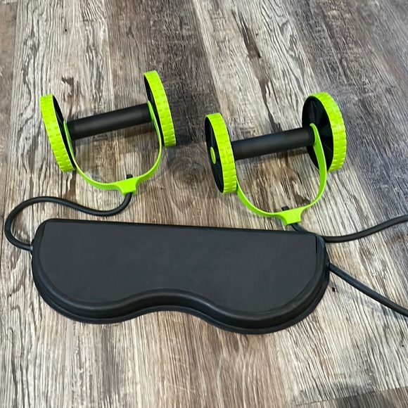 RTR Multi-Function Puller Belly Wheel, Green - Picture 1 of 2